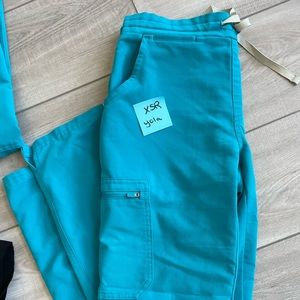 Figs teal XS yola